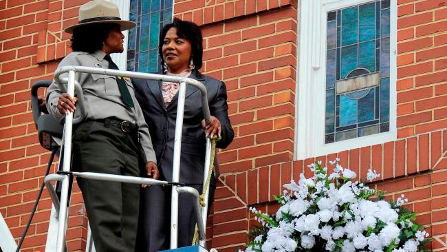 bernice-kiing-at-ebenezer-16x9