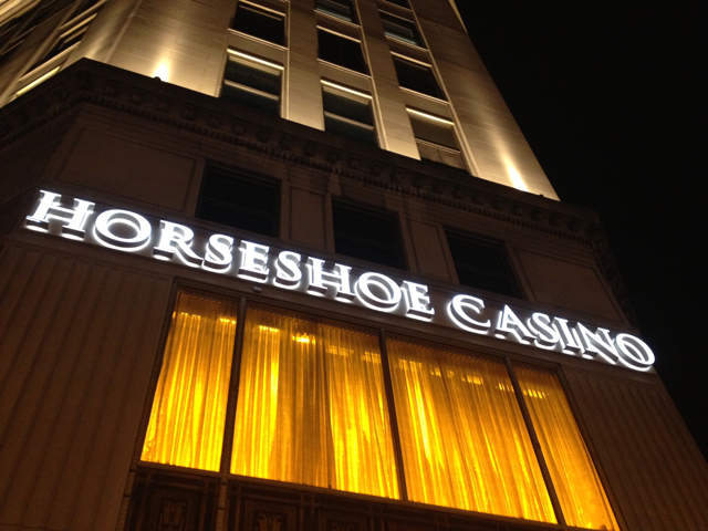 distance horseshoe casino to louisville