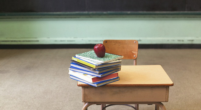 school-desk-books-660