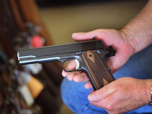handgunWEB_20110908124451_640_480