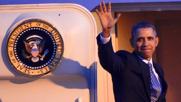 us-president-barack-obama-waves-before-boarding-air-force-one-as-he-departs-from-brussels-airport-getty-images