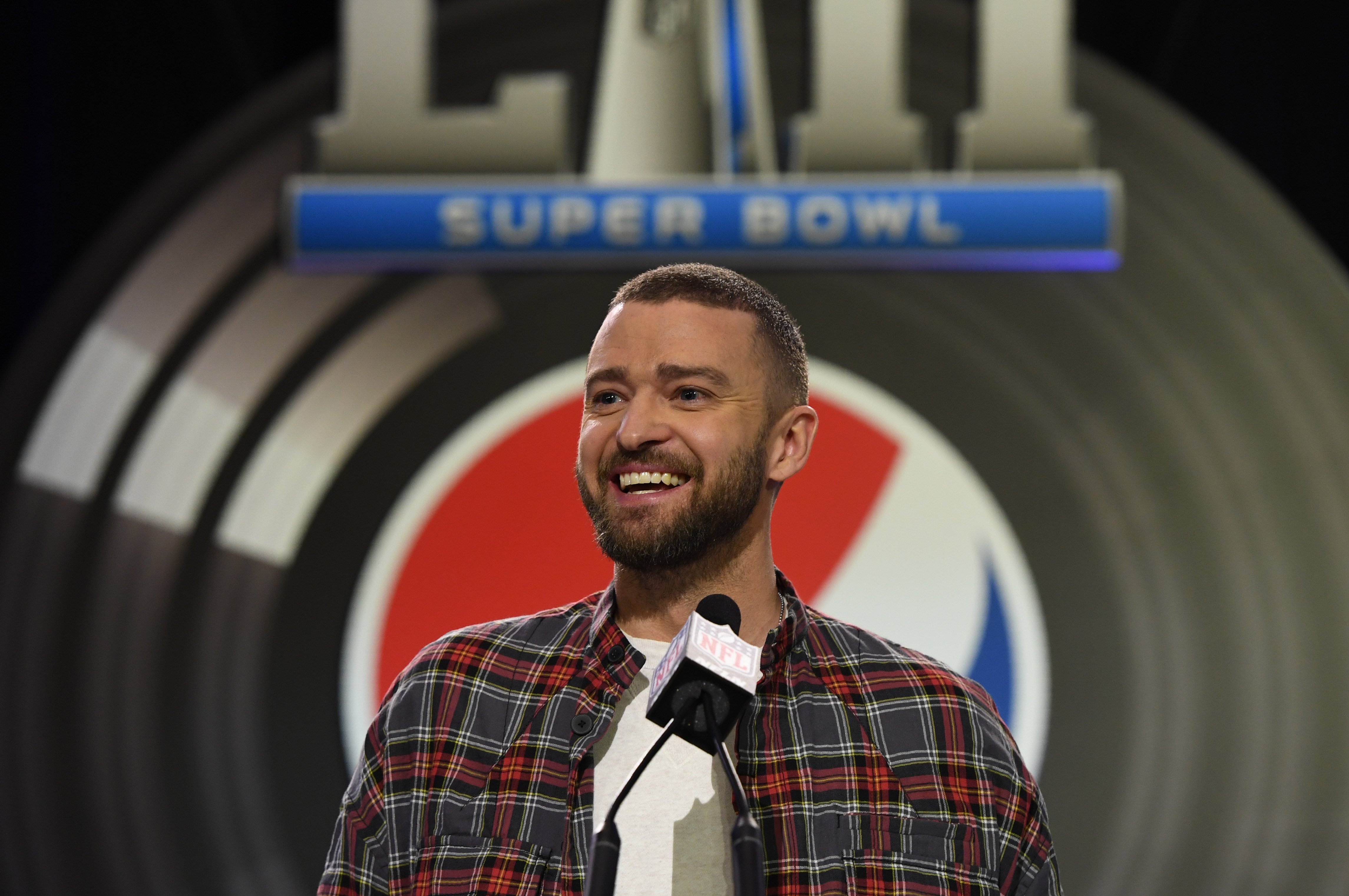 AMFOOT-NFL-SUPERBOWL-TIMBERLAKE