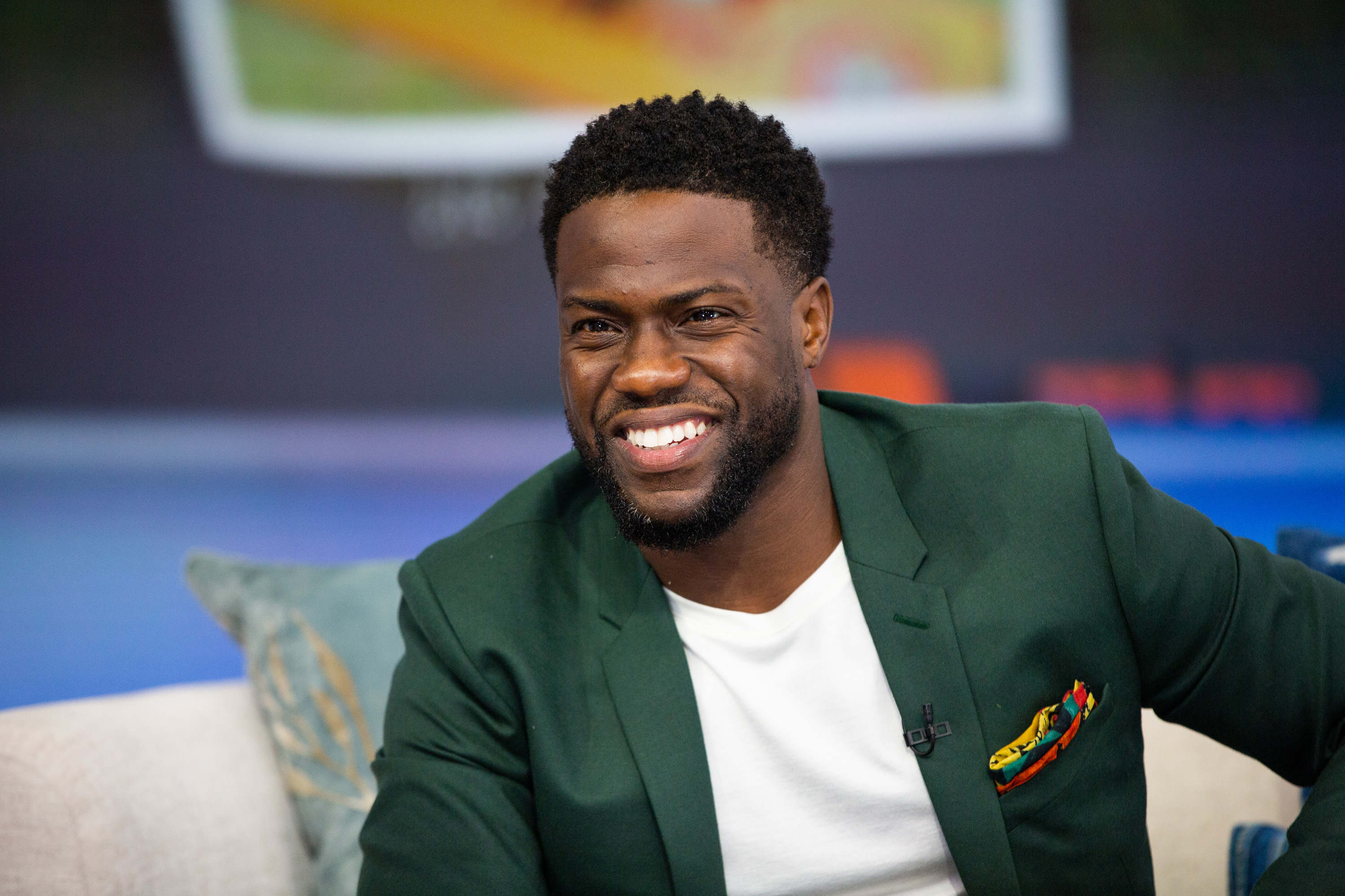 Kevin Hart In His Living Room
