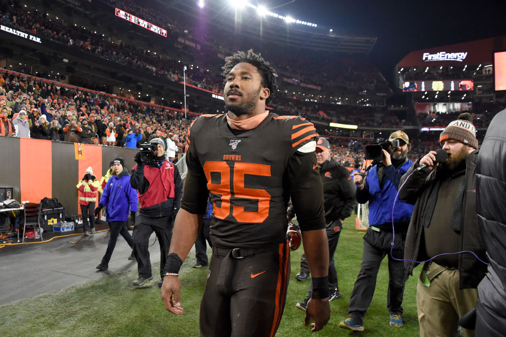 Pittsburgh Steelers v Cleveland Browns